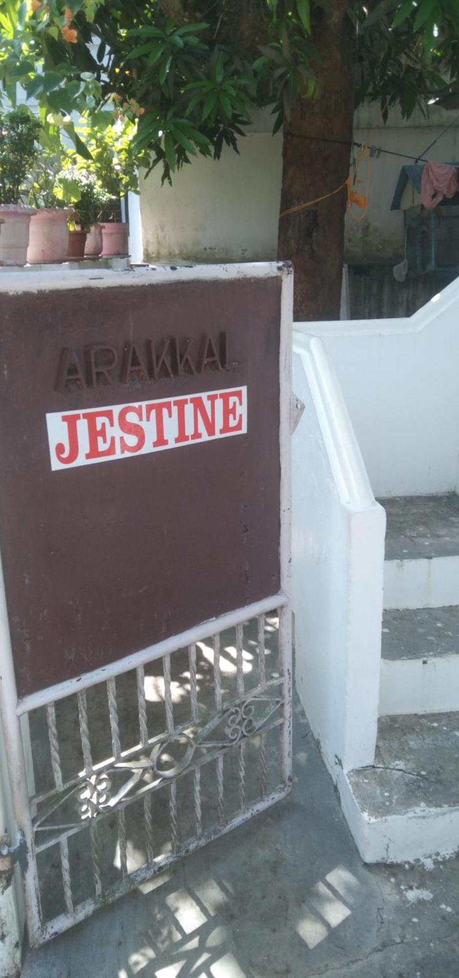 Jestine Homestay Kochi ภายนอก รูปภาพ